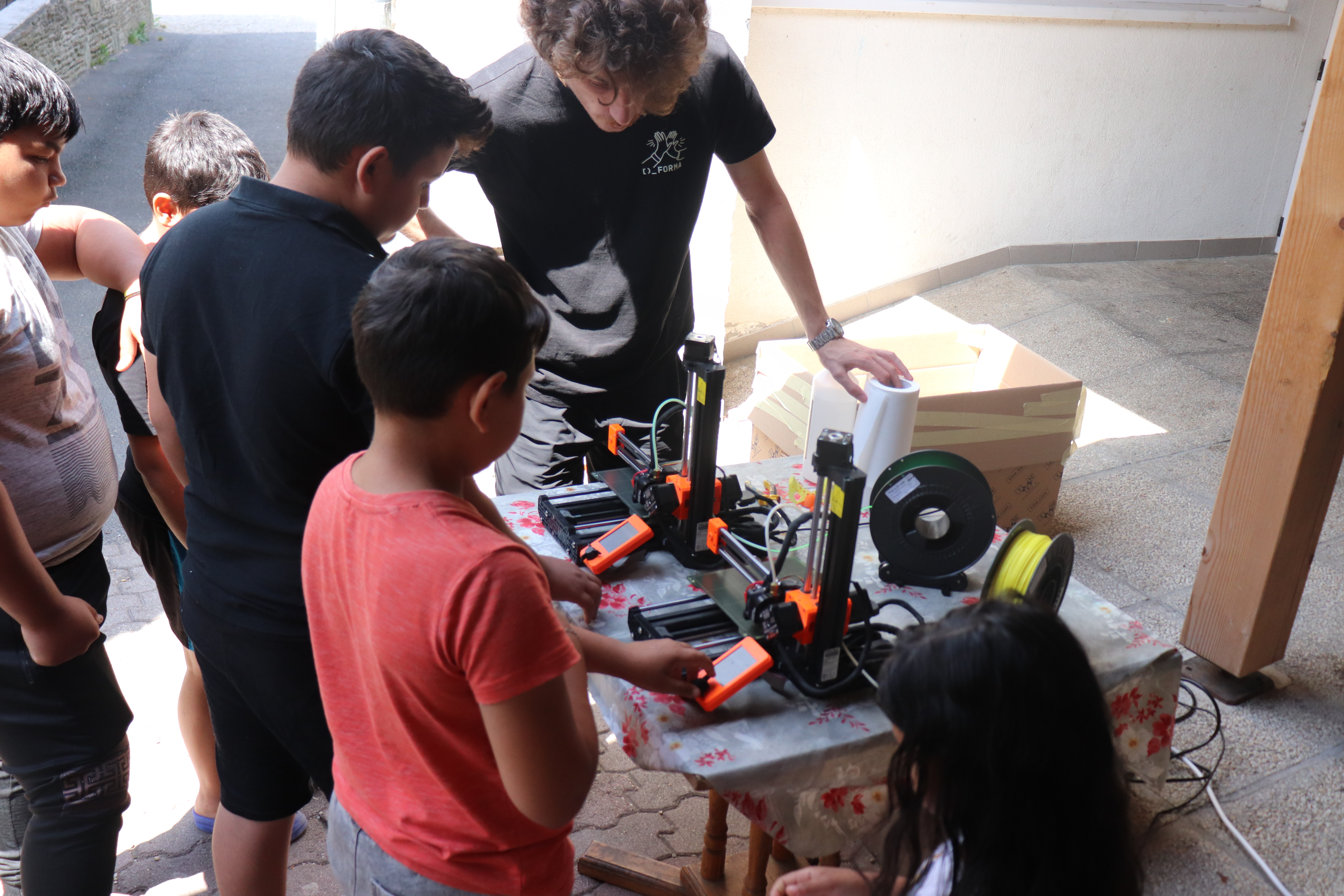 Children with 3D printer